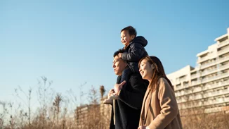 Ο δωρητής σπέρματος της είπε ψέματα για την καταγωγή του και εκείνη έδωσε το παιδί της για υιοθεσία