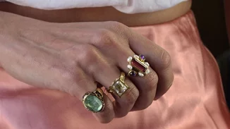 Break a Stone | Η Αγγέλικα Καραλή σχεδιάζει μοντέρνους θησαυρούς