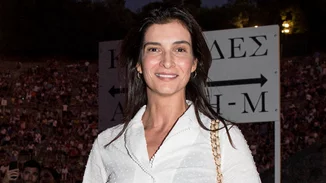 Αντιγόνη Κουλουκάκου | Σπάνια πλάνα του μίνιμαλ σπιτιού της πρωταγωνίστριας της Γης της Ελιάς