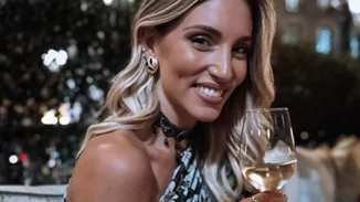 Αθηνά Οικονομάκου | Στα γενέθλια της κολλητής της φίλης