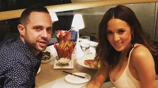 Καλομοίρα | Ο Γιώργος Μπούσαλης τη φωτογραφίζει με τα νέα της μαλλιά