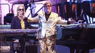 Ο Elton John αποκάλυψε πως έχει "περιορισμένη όραση", λόγω σοβαρής μόλυνσης