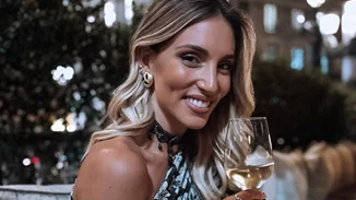 Η Αθηνά Οικονομάκου εντελώς αμακιγιάριστη μοιάζει με 20 ετών!