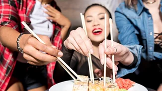 Παχαίνει το σούσι; Μπορώ να φάω στη δίαιτα;