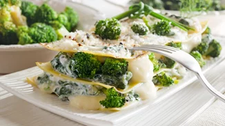Συνταγή για λαζάνια με μπρόκολο ογκρατέν | Να τι θα μαγειρέψεις σήμερα