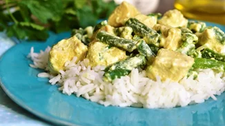 Συνταγή για κοτόπουλο φρικασέ | Μια κλασική Πολίτικη συνταγή