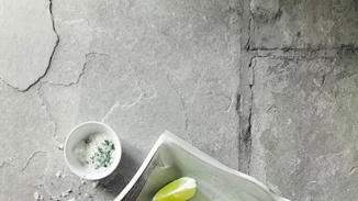 Σαλάτα με σπιτική μαγιονέζα και προσούτο