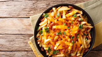 Πώς θα φτιάξεις πατάτες στο φούρνο σαν να είναι τηγανητές