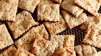 Σούπερ υγιεινά αλμυρά κρακεράκια με αλεύρι βρόμης, ζέας και κριθαριού