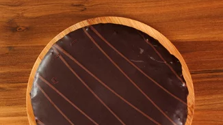 Συνταγή για γιγάντιο κωκ | Ένα υπέροχο γλυκό σαν τούρτα για το ψυγείο