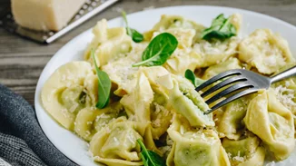 Συνταγή για τορτελίνια με σπανάκι στο φούρνο