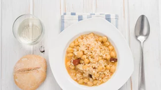 Ρεβίθια με ρύζι | Μία θρεπτική και vegan συνταγή για το μεσημεριανό σου