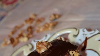 Συνταγή για καρυδόπιτα | Το ιδανικό επιδόρπιο για το τραπέζι της Καθαράς Δευτέρας