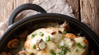 Συνταγή για κοτόπουλο με μανιτάρια και τυρί