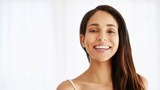 AHA | Το μυστικό για λαμπερή επιδερμίδα όλο το χρόνο