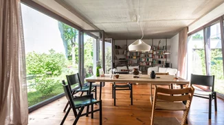 5+1 ιδέες για βιβλιοθήκη στο σαλόνι | Πώς να την εντάξεις στο χώρο σου;