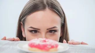 "Γιατί πεινάω συνέχεια;" Οι 11 αιτίες που δεν μπορείς να σταματήσεις να τρως