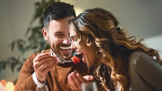 Ζώδια και ερωτική έλξη | Με ποια ζώδια ταιριάζεις και με ποια όχι;