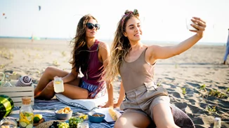 Τι να φάω στις διακοπές; Να πώς θα τρως σωστά το καλοκαίρι