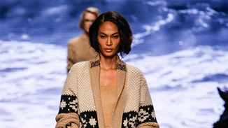 Καθημερινό ντύσιμο: 10 συνδυασμοί από την πασαρέλα με κομμάτια που ήδη έχεις