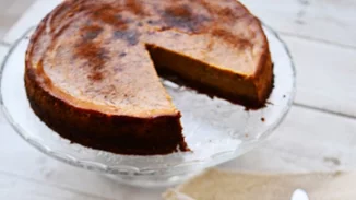 Cheesecake με κίτρινη κολοκύθα και φθινοπωρινά μπαχαρικά