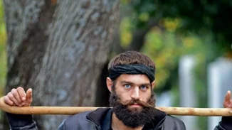 Ο Στάθης Στιβακτάκης τώρα και πρωταγωνιστής σε βίντεο κλιπ