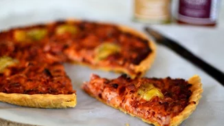 Συνταγή για αλμυρή τάρτα με βρετανικό μπέικον και αγκινάρες