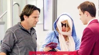 Ελένη Μενεγάκη: Τι φόρεσε στο ταξίδι της για τις Μαλδίβες