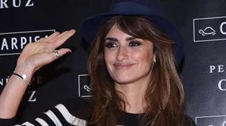 Penelope Cruz: Ξυρίζει το κεφάλι της σε φωτογραφίες - σοκ!