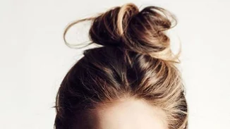 Μαλλιά μετά το γυμναστήριο: 4 εύκολα και γρήγορα χτενίσματα