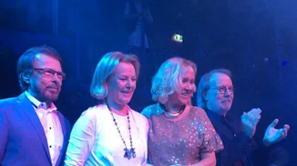 Οι ABBA τραγουδούν και πάλι μαζί μετά από 30 χρόνια