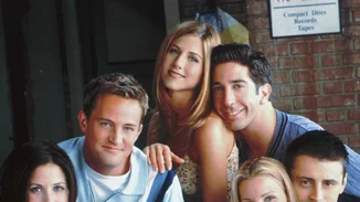 Αυτή είναι η χειρότερη κομπάρσος στα "Φιλαράκια"!