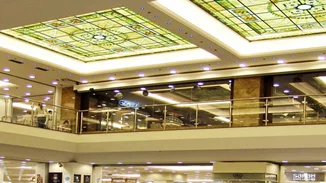 Τα Hondos Center παραμένουν Ελλάδα!