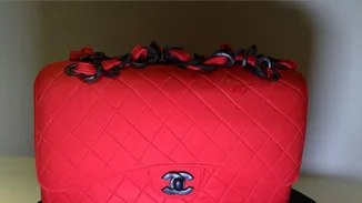 Τα cake bags είναι το νέο trend! Θα ήθελες ένα κομμάτι Chanel;