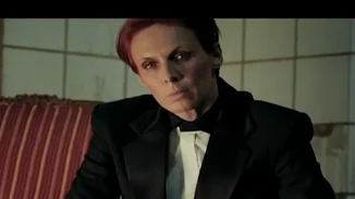 Δείτε την μεταμόρφωση της Εβελίνας Παπούλια για τον ρόλο στο «Βίκτωρ/Βικτώρια»