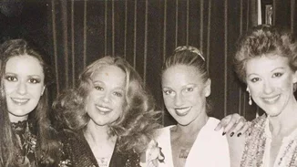 Υβόννη Μπόσνιακ: Χαλαρή βόλτα για ψώνια!