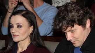 Καρυοφυλλιά Καραμπέτη: Σπάνια κοινή εμφάνιση με τον σύντροφό της