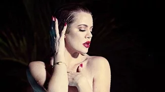 Η Khloe Kardashian αδυνάτισε και κυκλοφορεί διαρκώς γυμνή!