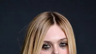 Suki Waterhouse - Elle Fanning: Λανσάρουν το πιο sexy και λαμπερό trend στα μάτια!