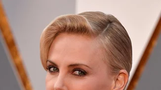Η Charlize Theron εξηγεί πώς πήρε 22 κιλά για τον νέο της ρόλο