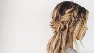 Pancake Hair: Ποιο μυστικό styling κρύβεται πίσω από το νέο hair trend;