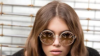 Kaia Gerber: Η κόρη της Cindy Crawford φωτογραφήθηκε για την πρώτη της καμπάνια και εντυπωσίασε!