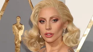 Lady Gaga: "Η δημοσιότητα είναι το καλύτερο ναρκωτικό"
