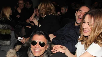 Πλήθος επωνύμων στην επίσημη πρεμιέρα της παράστασης «Μάνα θα πάω στο Hollywood»