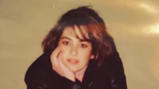 Time Machine: Πάμε στοίχημα πως δεν θα αναγνωρίσεις την διάσημη τραγουδίστρια της φωτό!