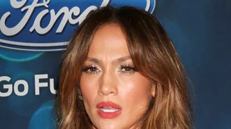 Και τώρα μπορούμε να αποθεώσουμε την Jennifer Lopez για αυτή την εμφάνιση!