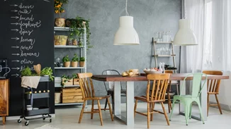 Πώς να κάνεις ένα παλιό σπίτι να δείξει σαν καινούργιο με μικρές αλλαγές χωρίς ανακαίνιση