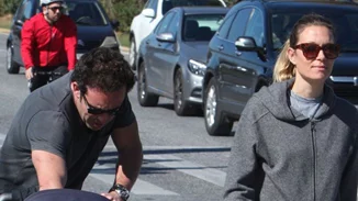 Βίκυ Καγιά - Ηλίας Κρασσάς: Βόλτα με τη μικρή Bianca