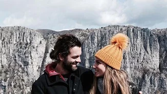 Αθηνά Οικονομάκου: Απόδραση στα Ζαγοροχώρια με τον αγαπημένο της