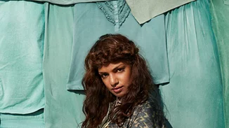 H&M x M.I.A.: Αποκαλύπτουν την νέα cool συνήθεια των fashionistas